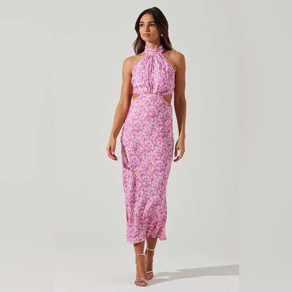 Astr Dresses & Skirts - ASTR The Label Halter Open Back Ambretta Dress